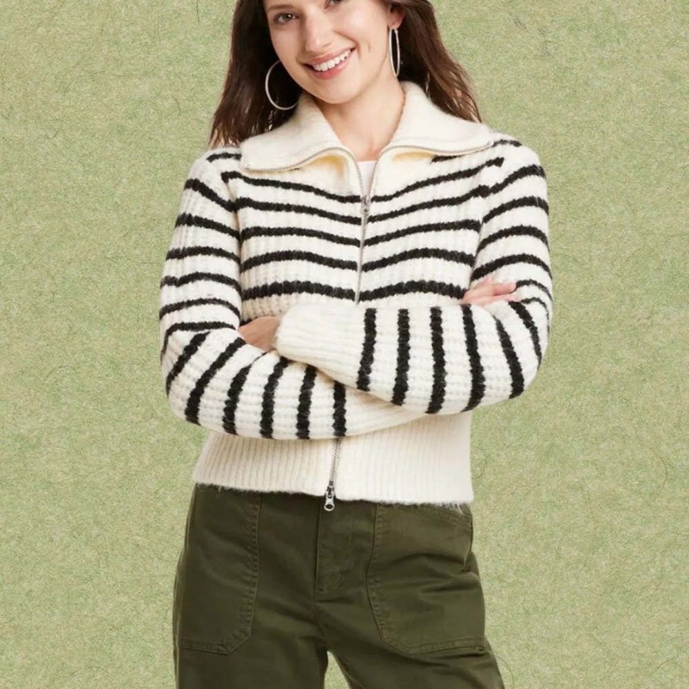Universal Thread Black and White Striped Sweater